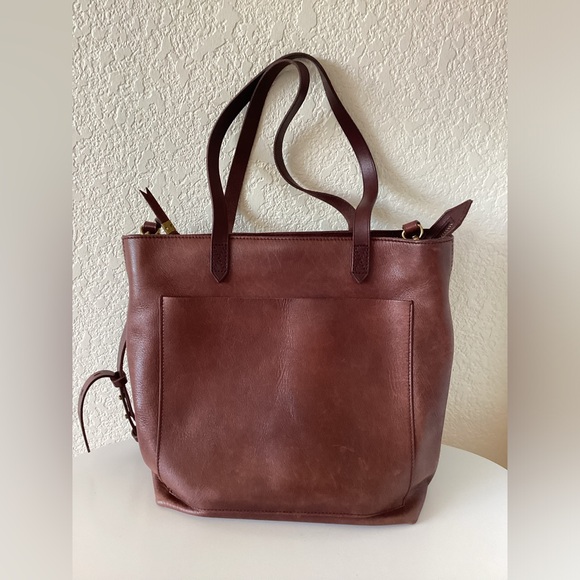 Madewell Handbags - Madewell Cognac Brown Leather Medium Transport Tote Crossbody with Strap